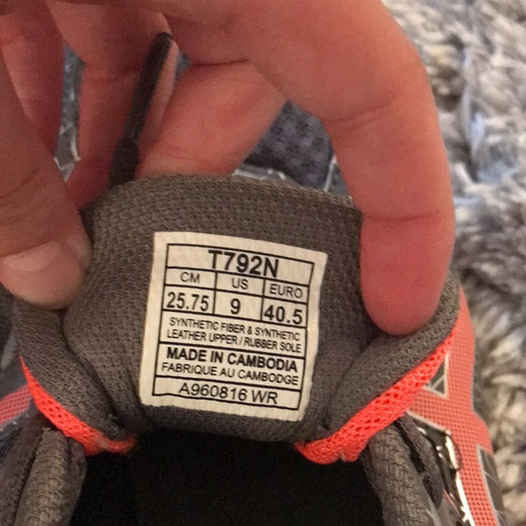 ASICS Sneaker Size 9 - Picture 3 of 3